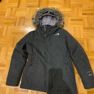 Girls North Face down jacket Girls medium 10/12